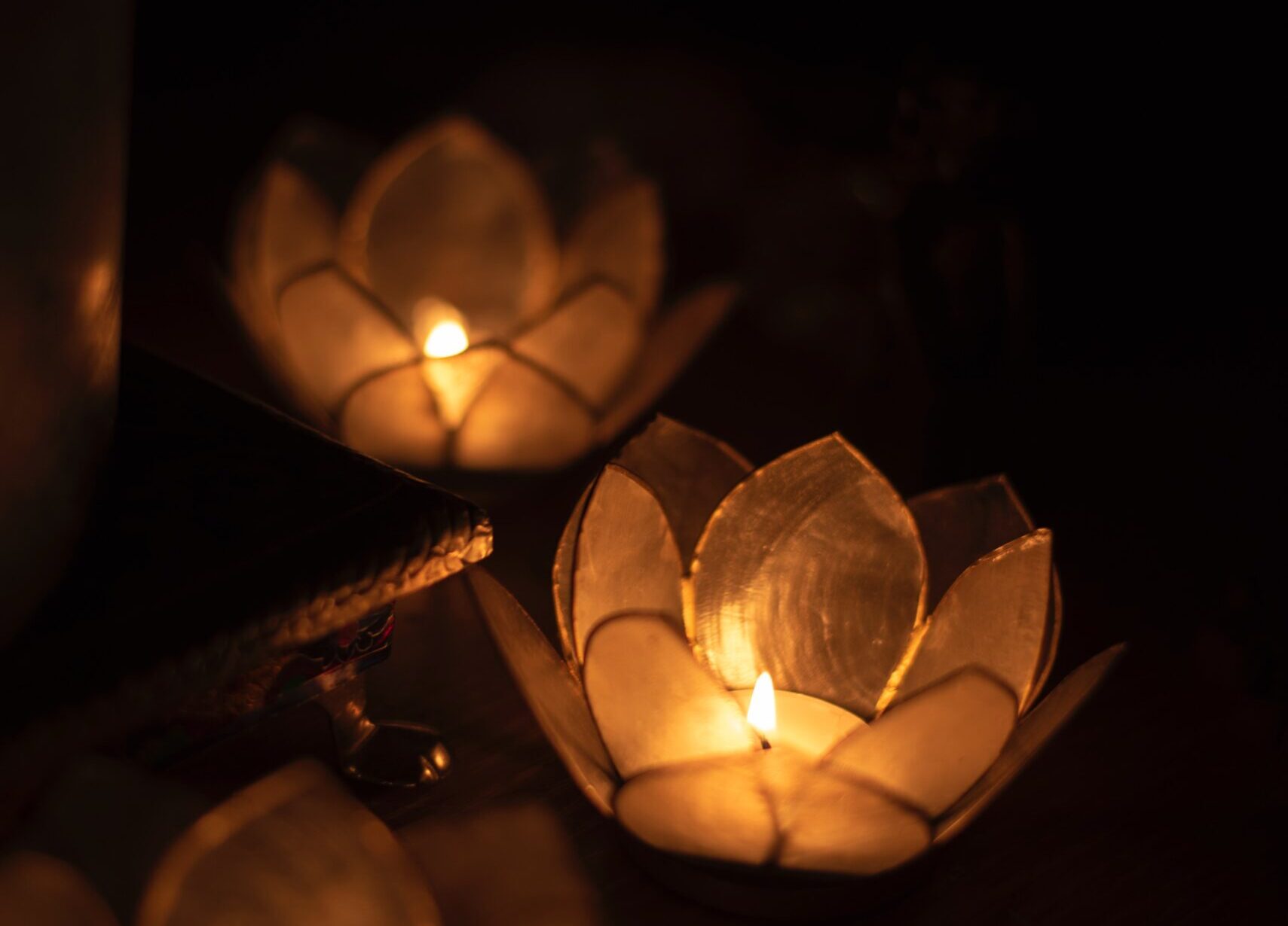 Candle light yin yoga